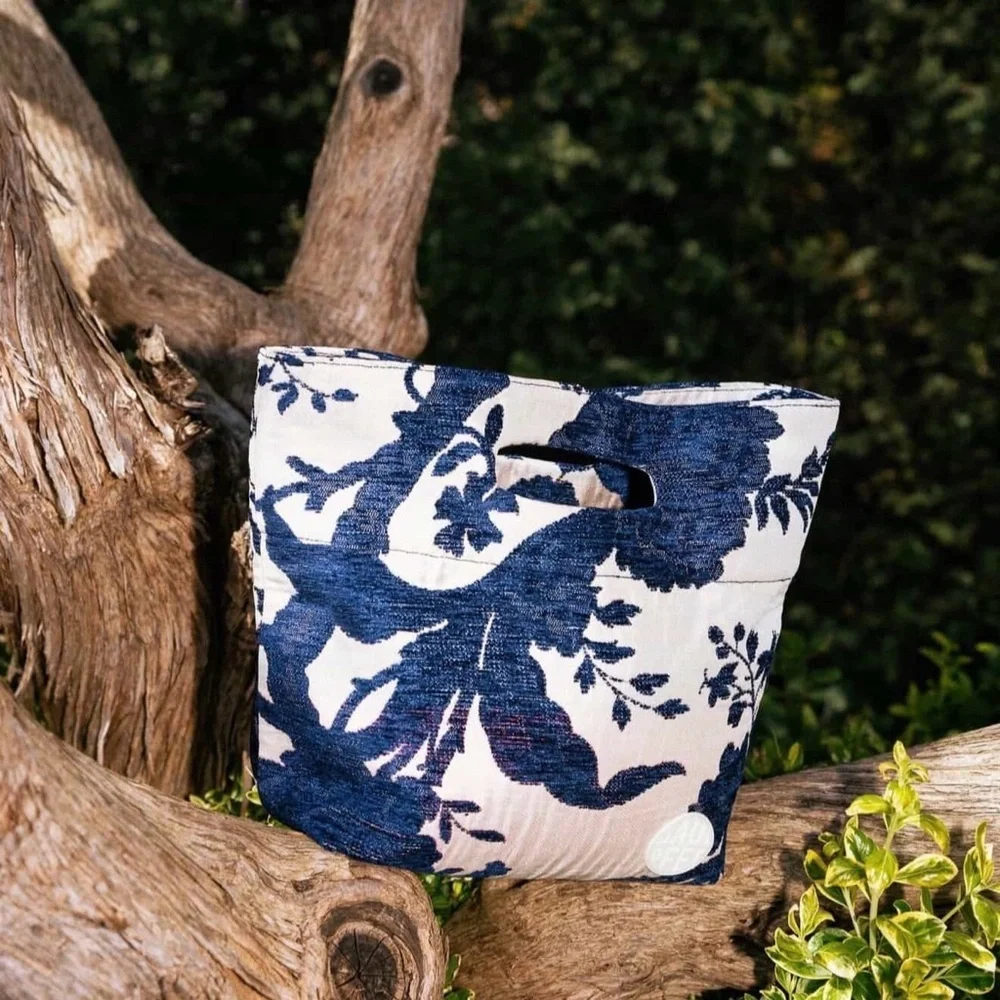 Baum und Pferdgarten Blue & White Floral Tote Bag - Lightweight Women's Carryall - Picture 1 of 11